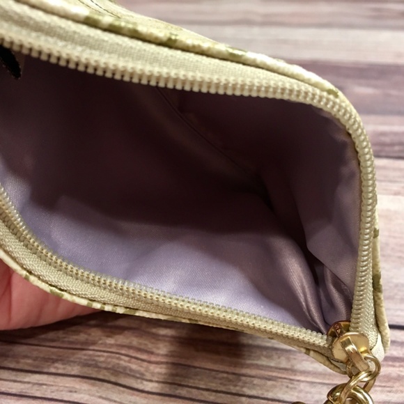 Coach Wristlet in Cream, White and Gold with Hearts - Picture 5 of 8